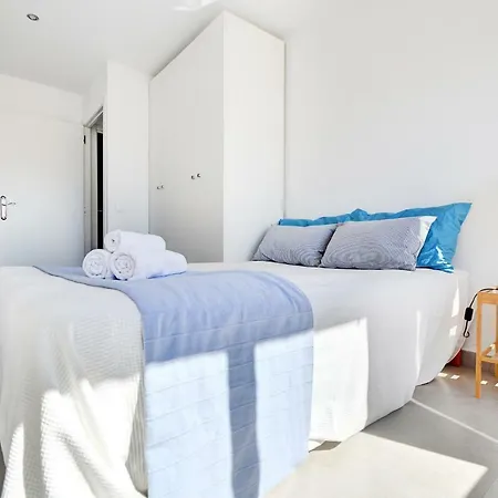 Apartment Foners
